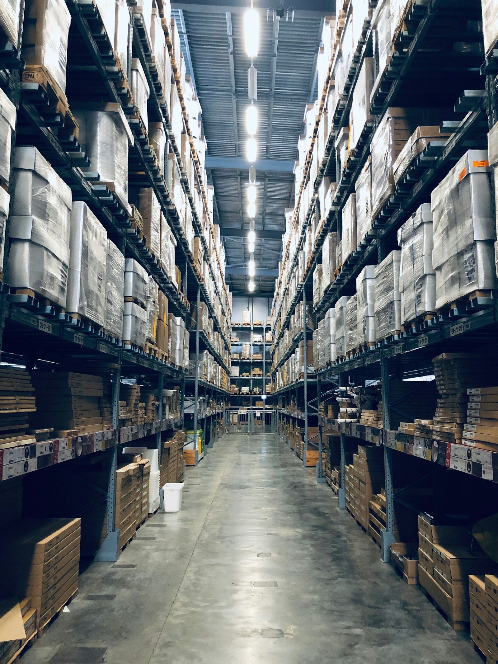 Organised distribution warehouse
